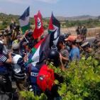 الاحتلال يقمع مظاهرة سلمية بالقرب من بيت البركة شمال الخليل