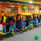 أبناء الشهداء والأسرى يفتتحون مدينة SUBWAY الحديثة للألعاب بمدينة غزة