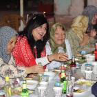 بالصور: مؤسسة حوار للتنمية تُنظم إفطاراً جماعياً في دار المُسنين بِنابلس