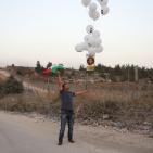 افطار امام سجن عوفر الاحتلالي بالماء والتمر اسنادا للاسرى المضربين عن الطعام