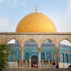 بالصور: برنامج مع الناس يزور باحات المسجد الأقصى المبارك