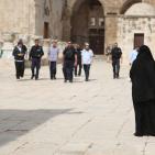 بالصور: برنامج مع الناس يزور باحات المسجد الأقصى المبارك