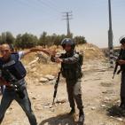 الاحتلال يقمع وقفة لاحياء ذكرى استشهاد أبو خضير قرب حاجز جبع