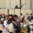 دخول المصلين الى القدس في الجمعة الثالثة من رمضان عبر حاجز قلنديا