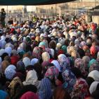 دخول المصلين الى القدس في الجمعة الثالثة من رمضان عبر حاجز قلنديا