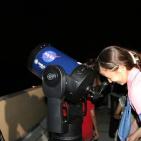 رصد فلكي بالتلسكوب الفضائي للقمر لأول مرة في غزة