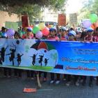 أطفال غزة يطلبون الحماية عبر تطيير عشرات الطائرات الورقية