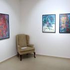 الفنان شفيق رضوان حاضر بلوحاته رغم منع الاحتلال قدومه ليفتتح معرضه