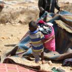 الاحتلال  يشرد  ثلاث اسربهدم مساكن وحظائر لعائلات بدوية شرق رام الله