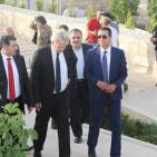 زيارة رئيس بلدية امستردام لمتحف محمود درويش بحضور موسى حديد رئيس بلدية رام الله وأعضاء المجلس