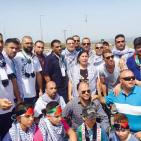 وفد مقدسي  باستقبال الاسير المحرر عمر شلبي امام سجن مجدو