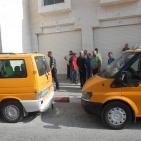 سائقو المركبات العمومية ينظمون وقفة احتجاجية في الخليل