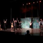 عرض للمسرحية الغنائية حادي القوافل في قصر الثقافة في رام الله