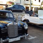 المركبات القديمة في سوق الحرجة في رام  الله