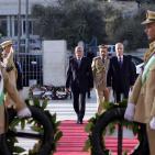 الحمد الله يؤدي صلاة الأضحى في الرئاسة  ويضع إكليلا من الزهور على ضريح الرئيس الراحل عرفات