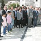 فاروق القدومي وسلمان الهرفي يضعون اكاليل الزهور على اضرحة شهداء حمام الشط بتونس