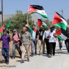 بلعين في مسيراتها  والاحتلال بقمعه