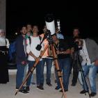 رصد خسوف القمر العملاق من