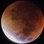 رصد خسوف القمر العملاق من