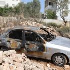 مستوطنون يحرقون سيارة فلسطينية في بيتللو قرب رام الله