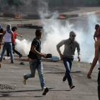 بالصور: ثلاث اصابات في مواجهات باب الزاوية بالخليل