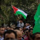 جماهير غفيرة تشيع الشهيد مهند حلبي في البيرة