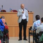 قسم الإذاعة والتلفزيون في جامعة النجاح يستضيف الإعلامي طلعت علوي