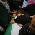 الاحتلال يسلم جثماني شهيدين من قطنة