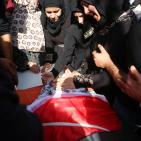 تشييع جثماني الشهيدين محمد شماسنة وعمر الفقيه في بلدة قطنا شمال غرب القدس،