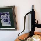 بالصور: حماس تسلم منزل الشهيد عرفات بعد 8 سنوات من الاستيلاء عليه