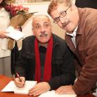 الشاعر ماجد ابو غوش  يطلق روايته عسل الملكات في متحف درويش - رام الله