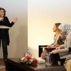 المحاضرة المكسيكية د. سيلفانا رابينوفيتش تقدم  ندوة عن خطبة  الهندي الاحمر للشاعر محمود درويش