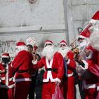 بابا نويل يشارك في مواجهات بيت لحم