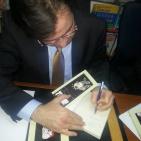 ايهاب بسيسو يوقع ديوانه الجديد 