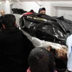 لحظة وصول جثمان الشهيدة أشرقت قطناني إلى مستشفى رفيديا الحكومي بنابلس