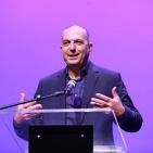 ياطيرالطاير فلم عن الفنان محمد عساف في قصر الثقافة في رام الله