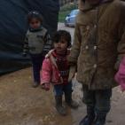 الأحوال المعيشية لأطفال البدو في عين قينيا قضاء رام الله تزامنا مع المنخفض الجوي