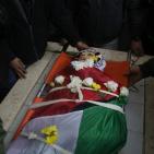 الشهيد حسين أبو غوش من مخيم قلنديا خلال وداعه في مجمع فلسطين الطبي في رام الله‎