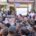 آلاف المعلمين يتعصمون أمام مقر مجلس الوزراء برام الله