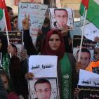 وقفة تضامنية مع الأسير الصحفي محمد القيق في الخليل