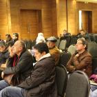 الكاتب  اسامه العيسه  يوقع روايته 