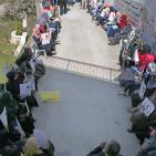 الخليل: إعتصام تضامني مع الأسير المضرب محمود الفسفوس