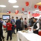 افتتاح فرع جديد للوطنية موبايل بالقرب من دوار الساعة في رام الله