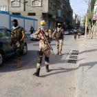 كتائب شهداء الأقصى تنظم عرض عسكري غرب غزة