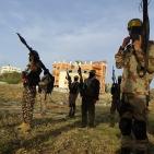 كتائب شهداء الأقصى تنظم عرض عسكري غرب غزة