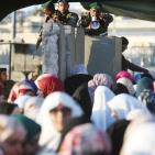 آلاف الفلسطينين يزحفون صوب القدس لأداء صلاة الجمعة الثانية في رمضان