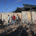 آلاف الفلسطينين يزحفون صوب القدس لأداء صلاة الجمعة الثانية في رمضان