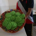 صناعة القطايبف الملونة في عين يبرود شمال شرق رام الله