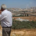 الاحتلال يهدم 10 منازل في قرية قلنديا شمال القدس