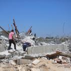 الاحتلال يهدم 10 منازل في قرية قلنديا شمال القدس